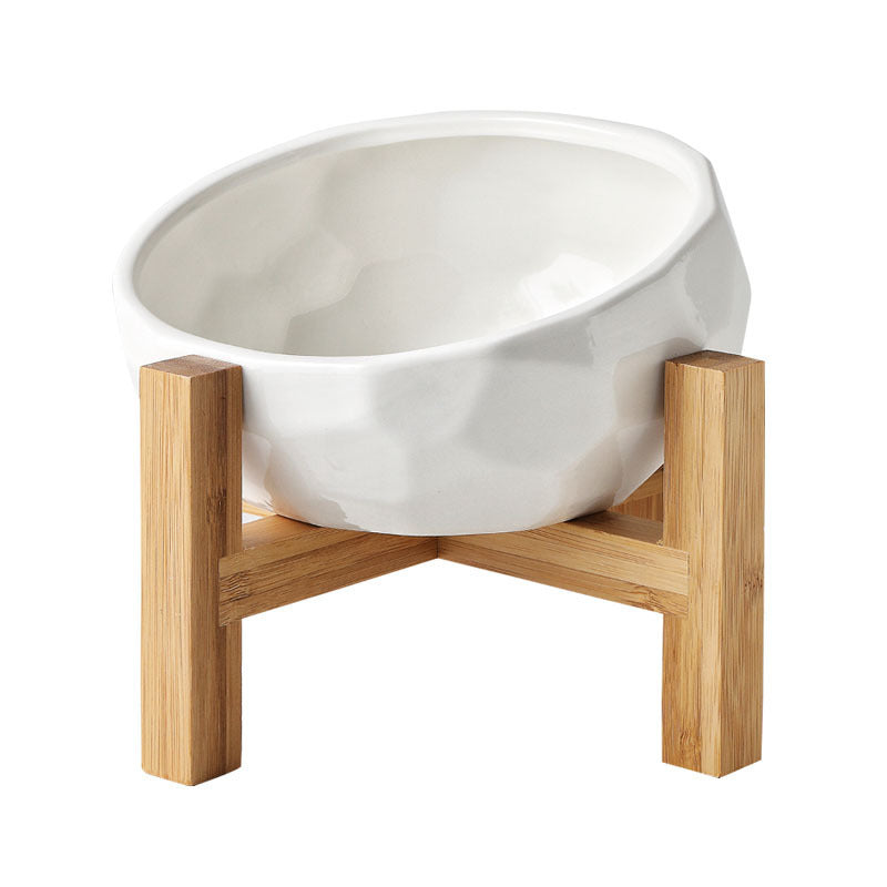 Elevate Mealtime with the Oblique Mouth Cat Bowl!