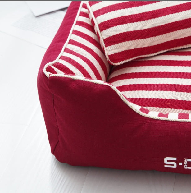 The kennel and cat kennel